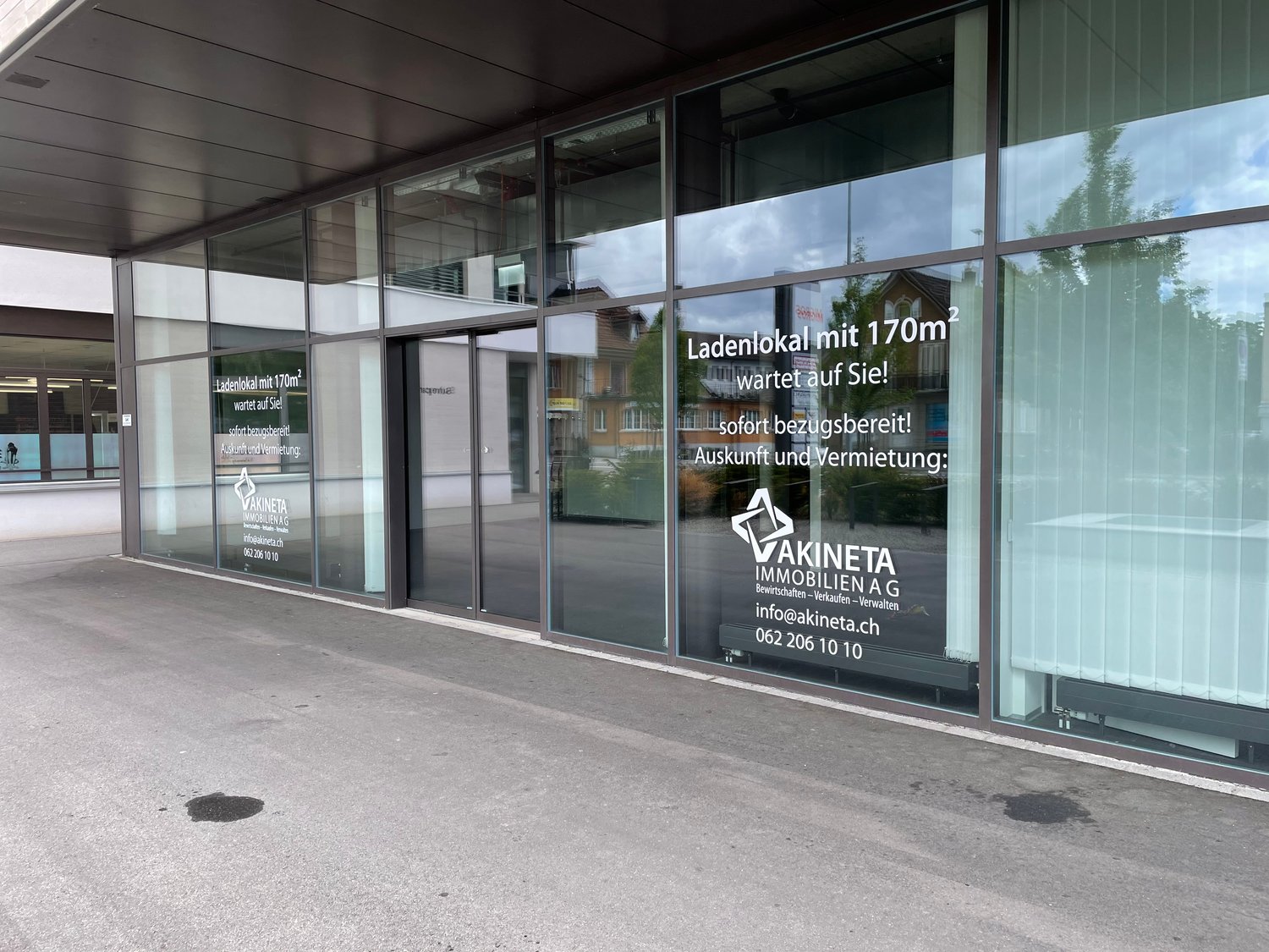 170m² shopping centre, Foto 1 von 9