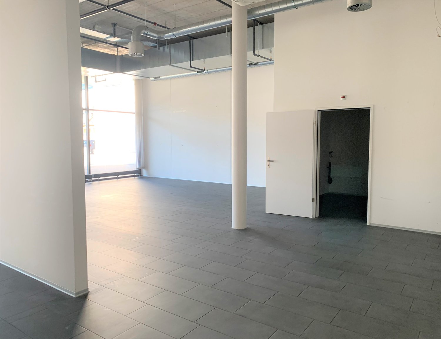 170m² shopping centre, Foto 6 von 9