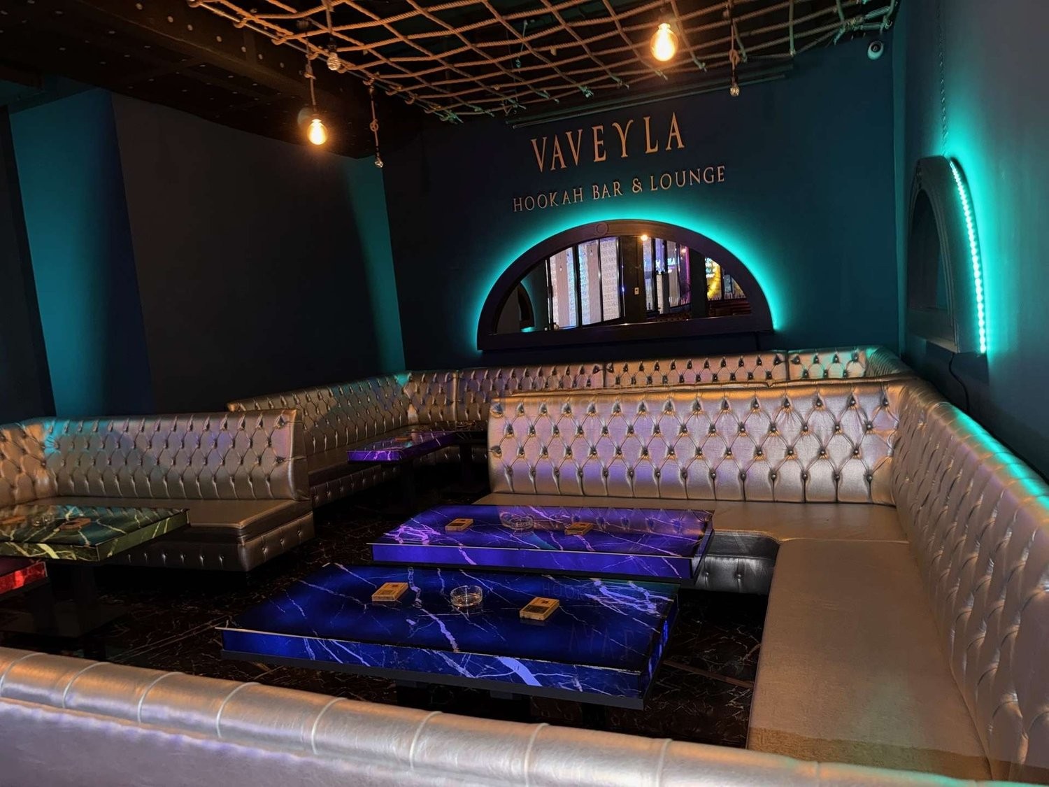 550m² bar