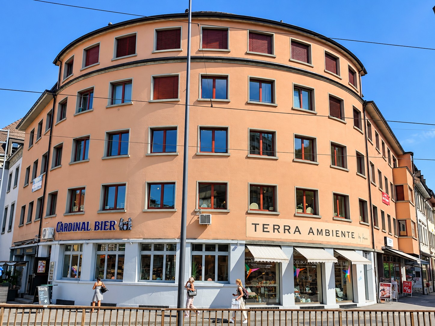 138m² office
