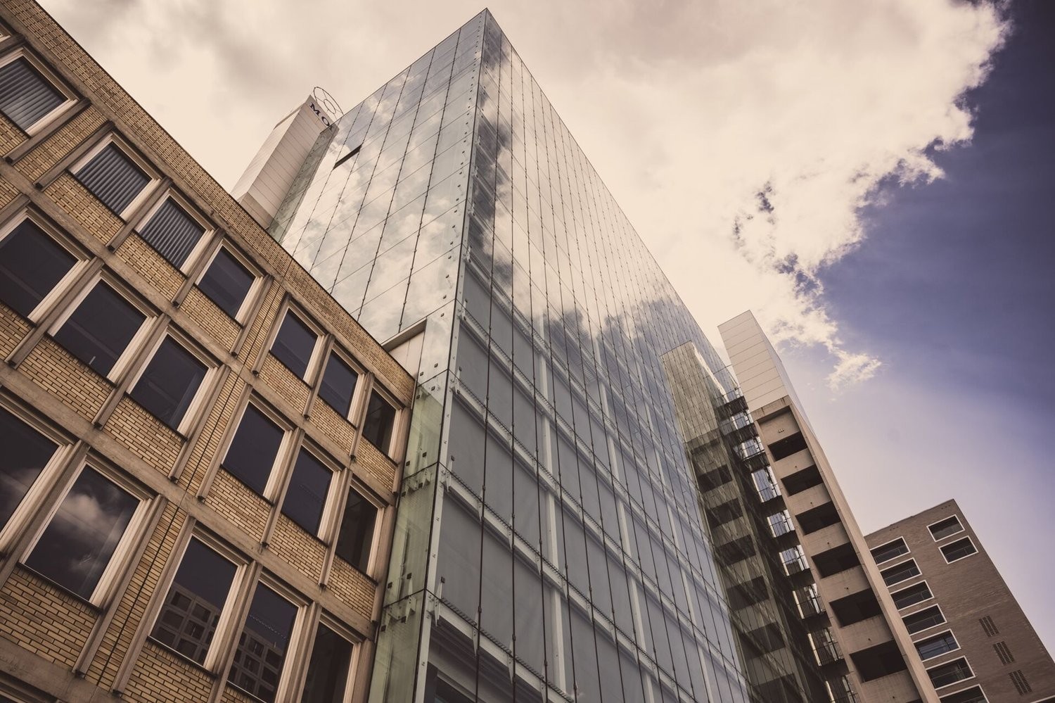481m² office