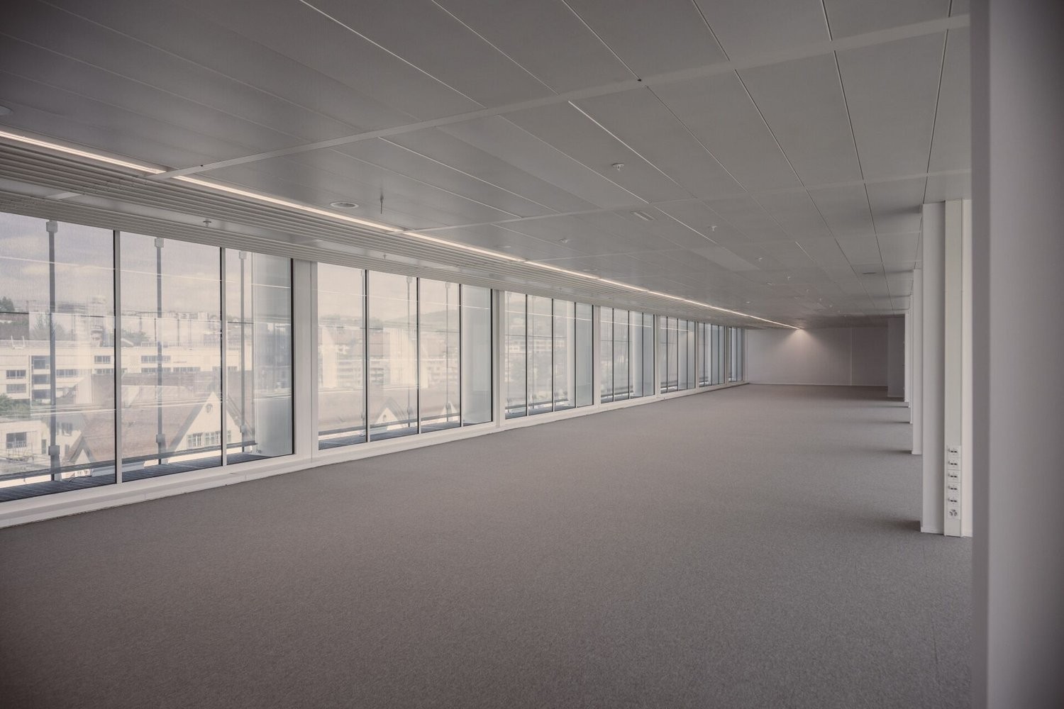 481m² office