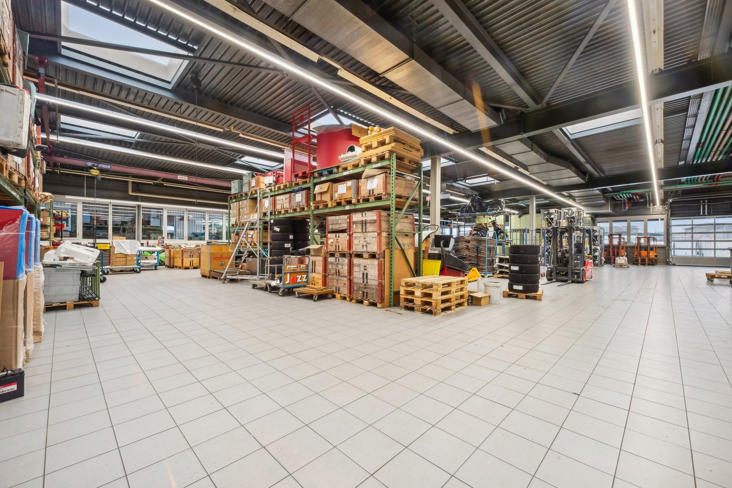 1940m² Industrieobjekt, Foto 1 von 5