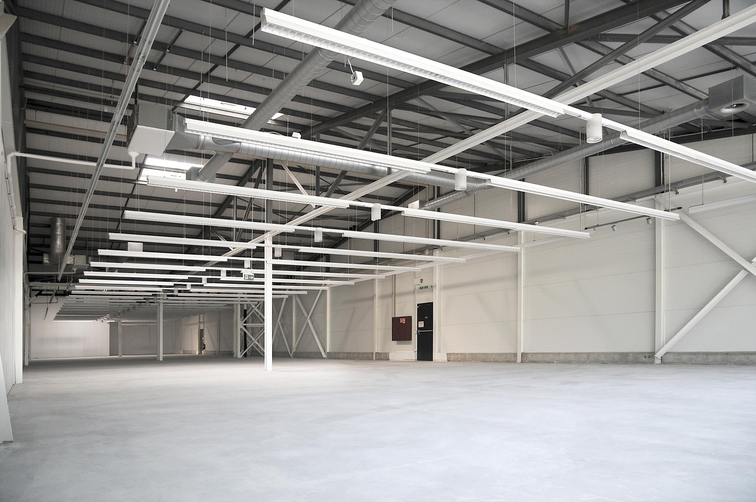 743m² Laden