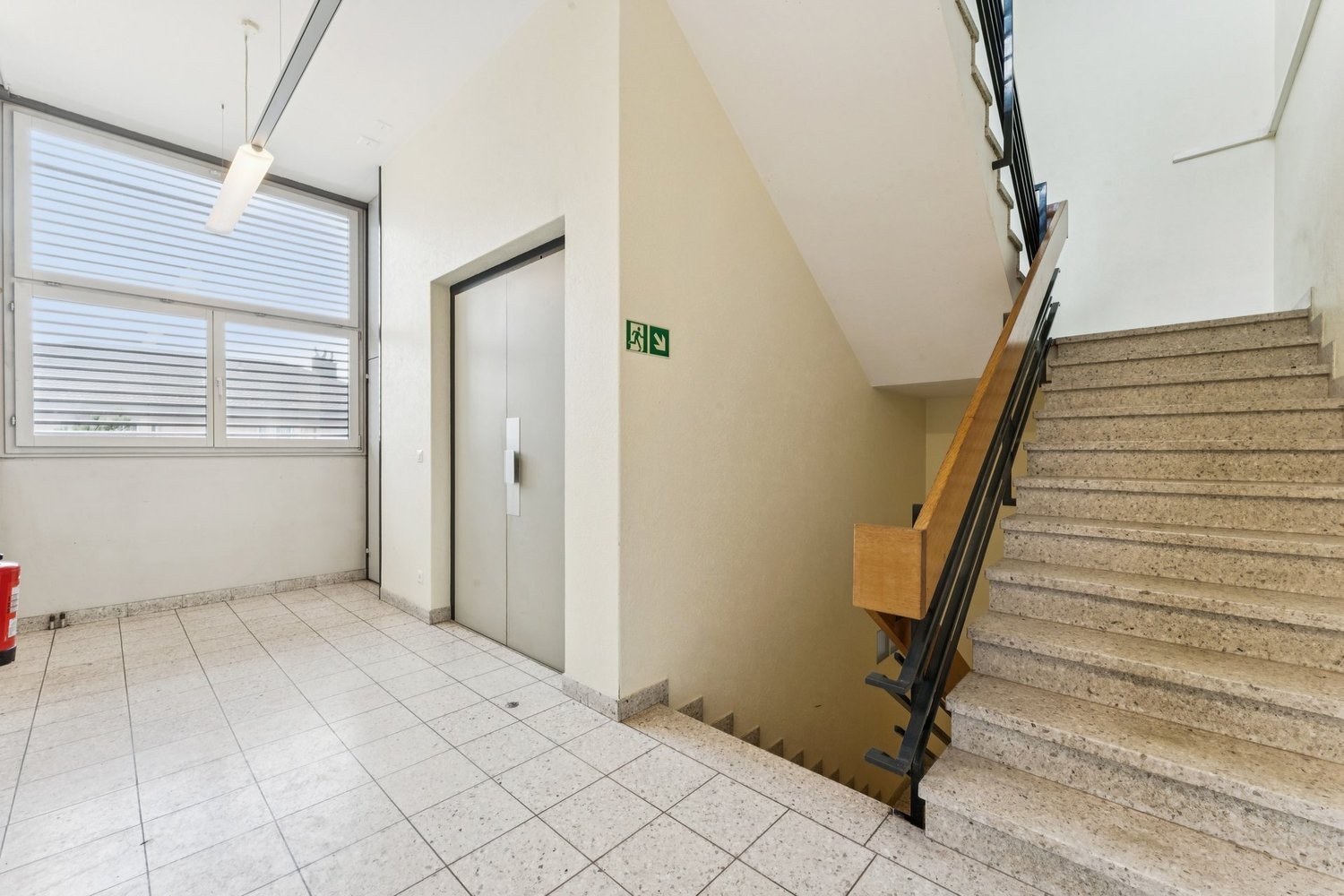 Local de stockage de 440m², photo 5 sur 5