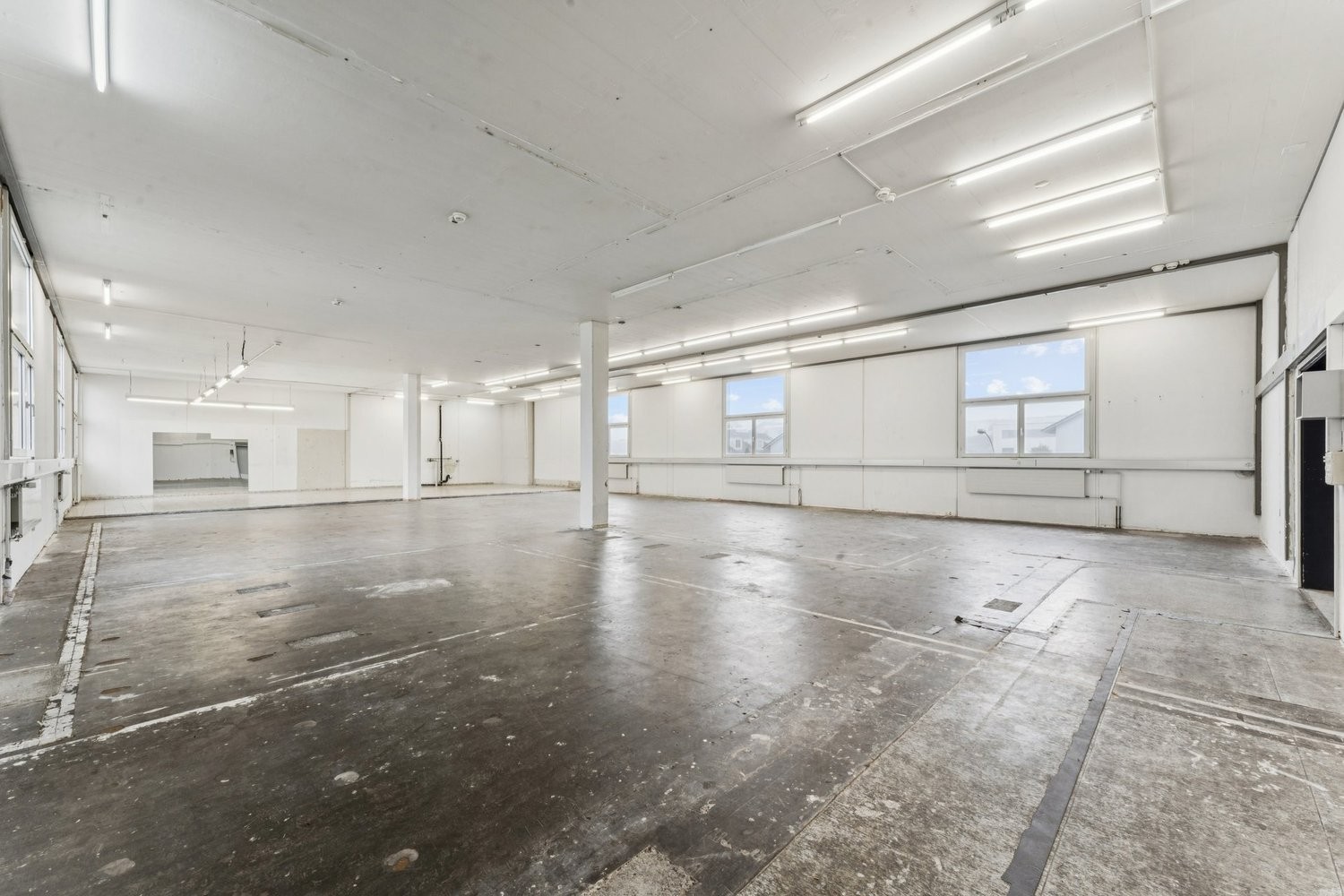 Local de stockage de 440m², photo 4 sur 5