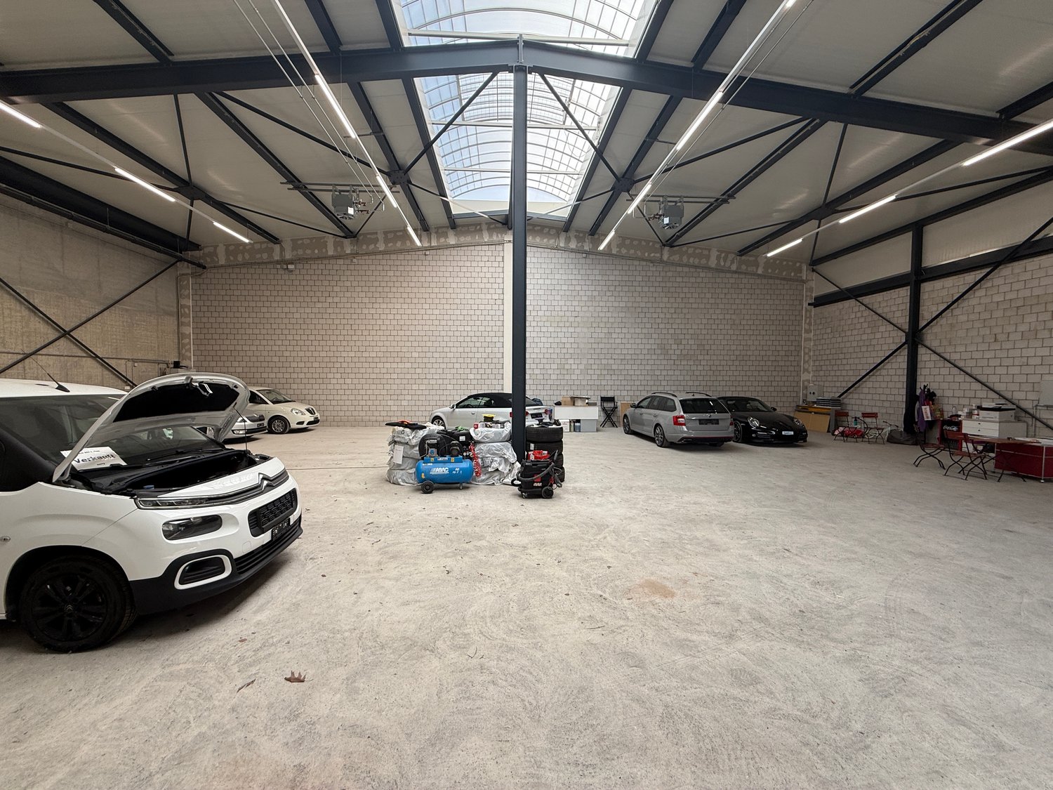 Oggetto industriale di 408m², foto 2 di 7
