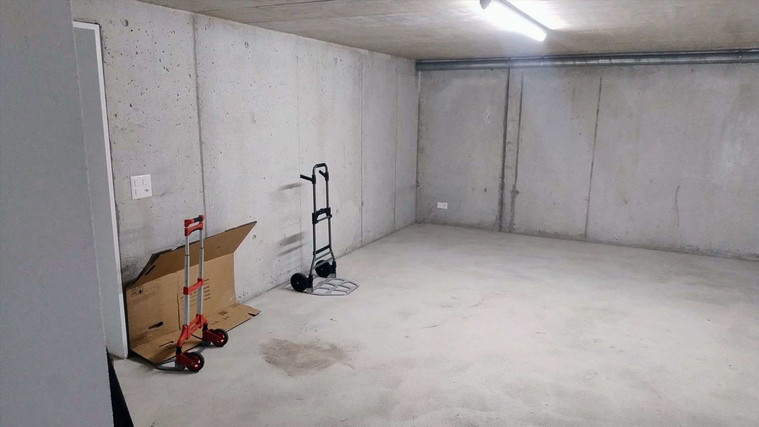 75m² storage room, Foto 1 von 4