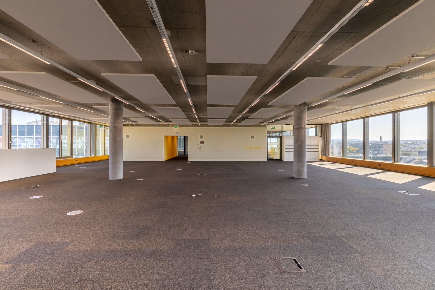 4000m² office