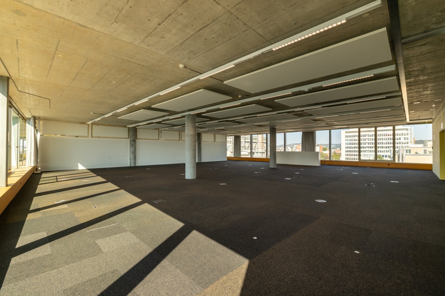 4000m² office