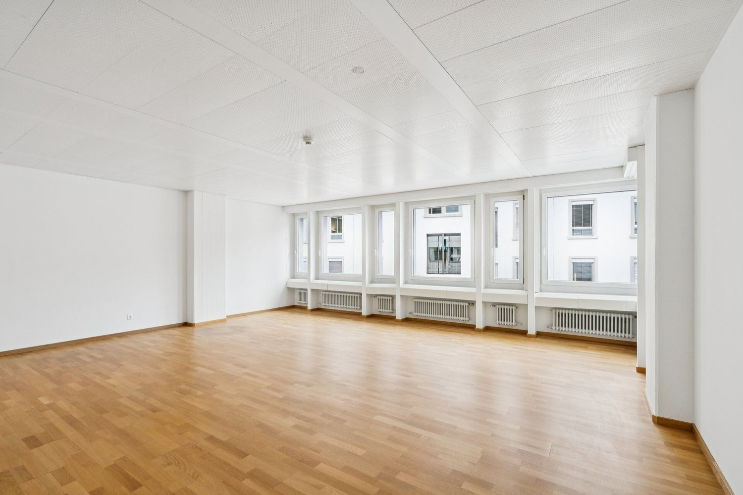53m² office