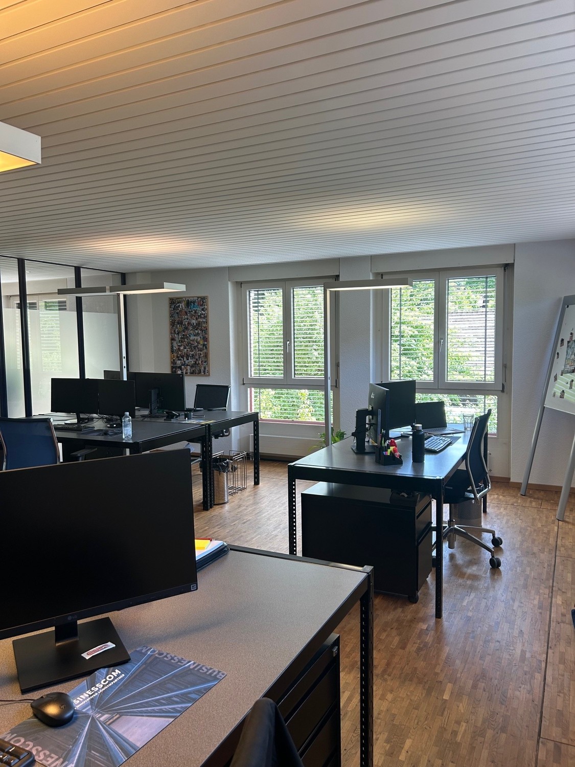 355-355m² office