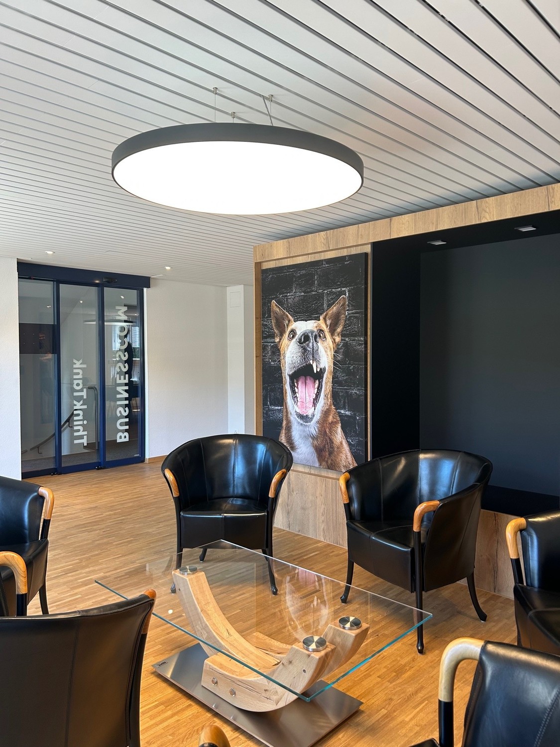 355-355m² office