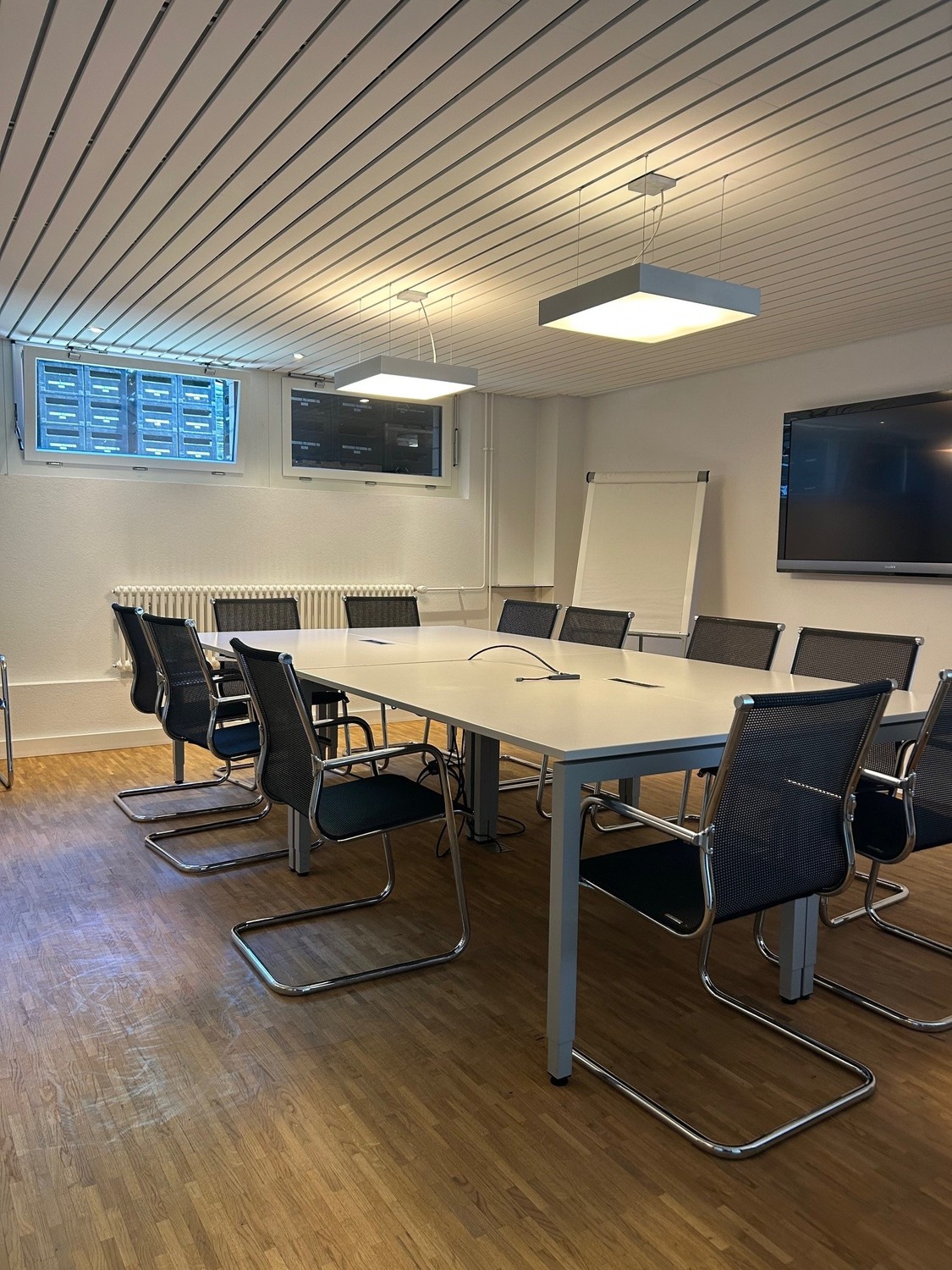 355-355m² office