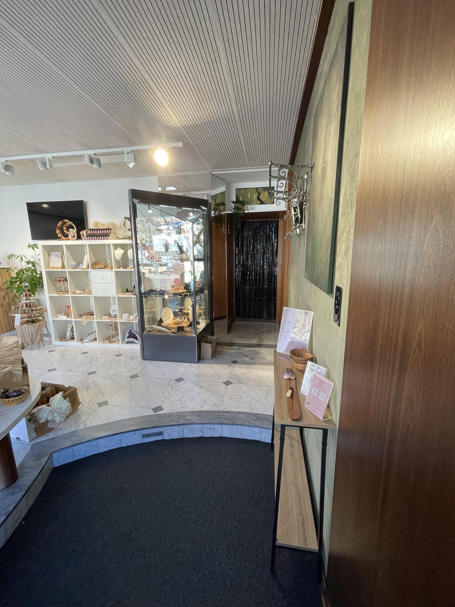 41m² shop, photo 4 of 8