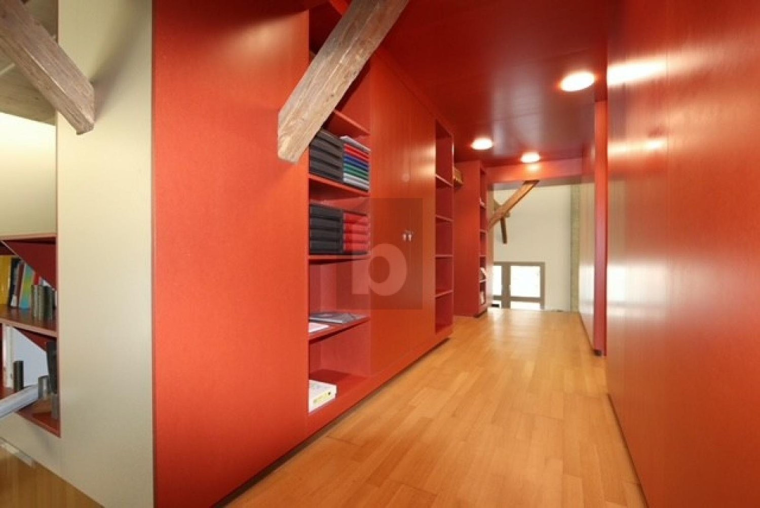 164m² office