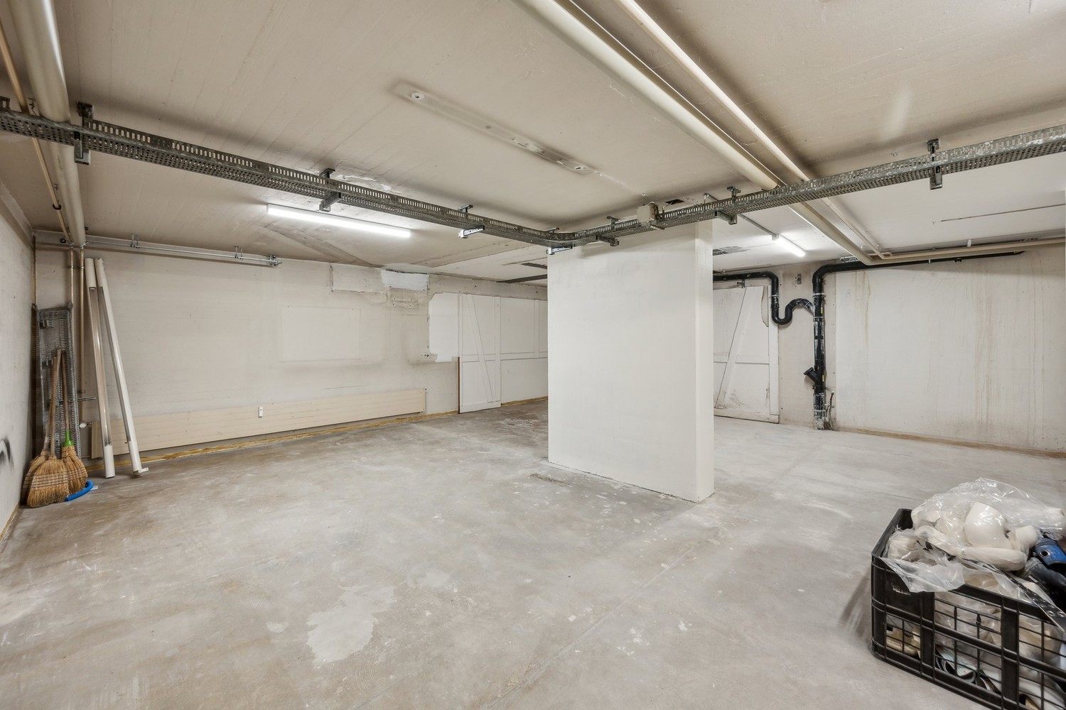 Cellar compartment
