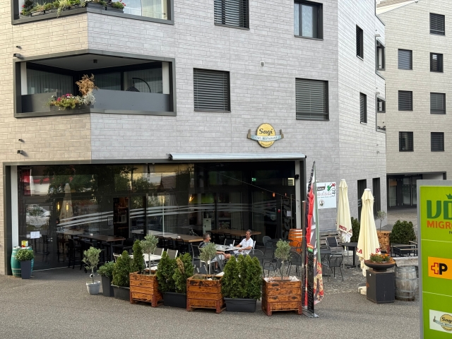 Restaurant, Foto 1 von 8