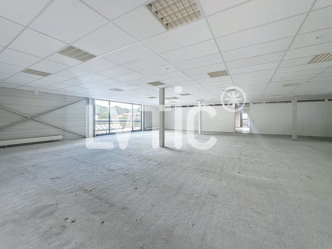 1665m² Geschäftslokal