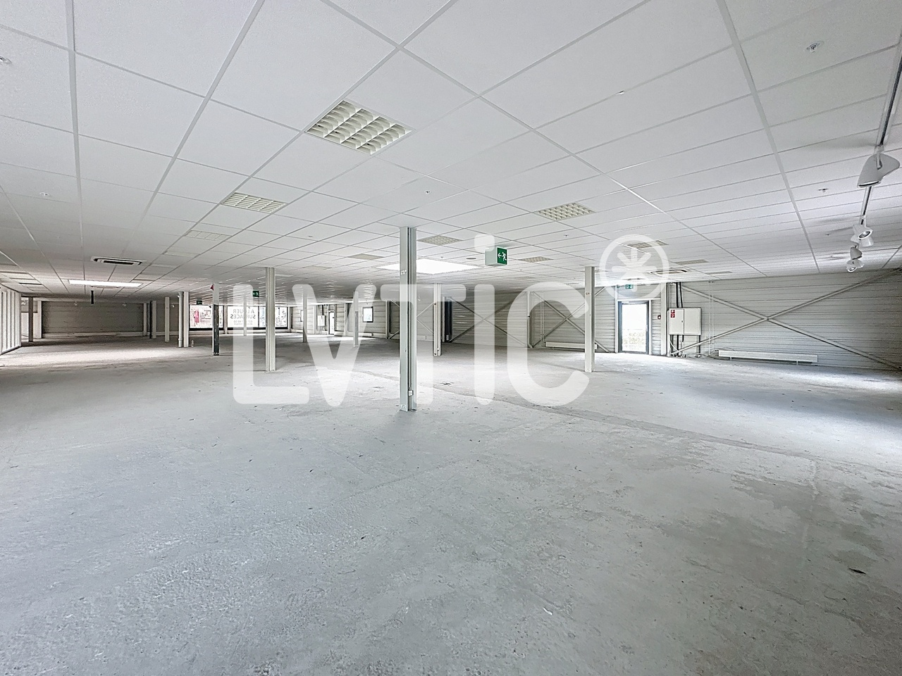 1665m² Geschäftslokal