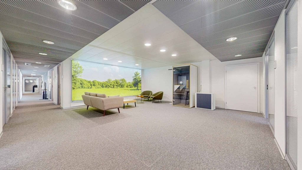870m² office