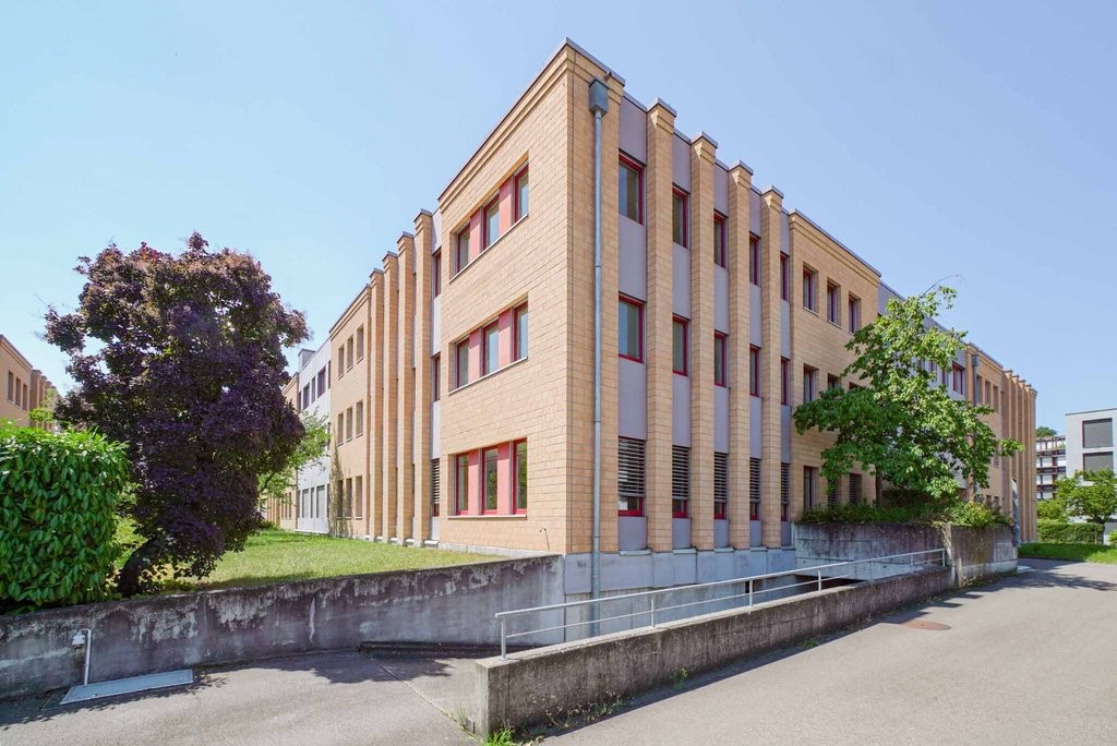 870m² office