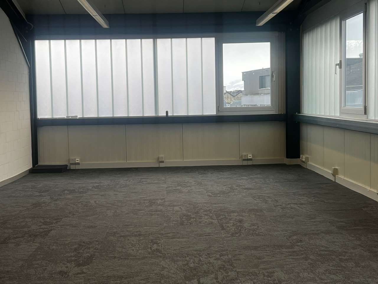 Office, Foto 1 von 7