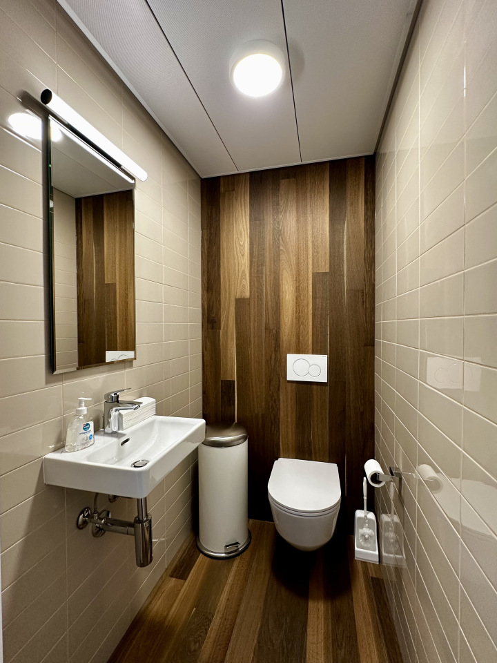 127m² office