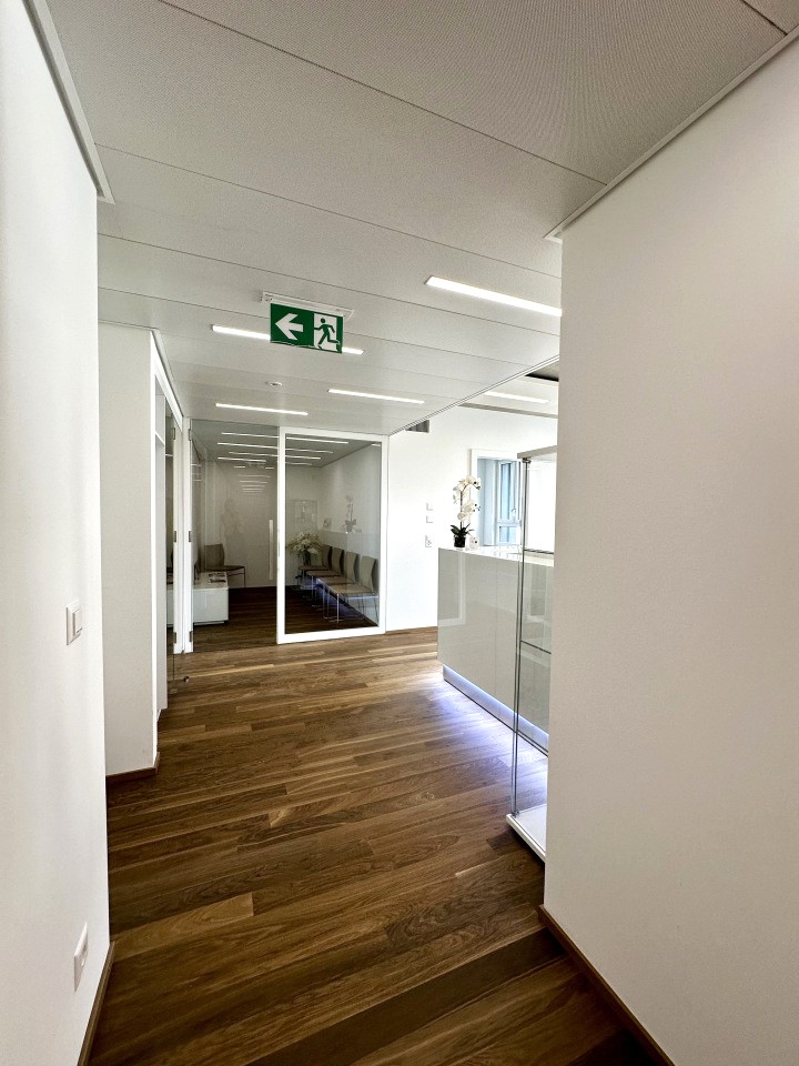 127m² office