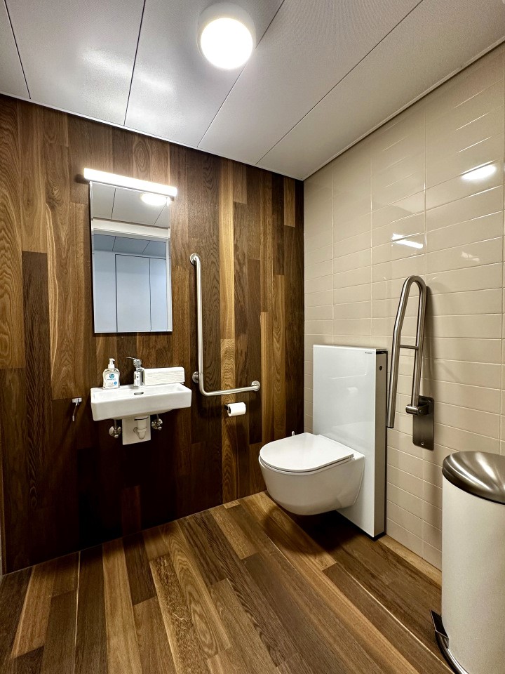 127m² office