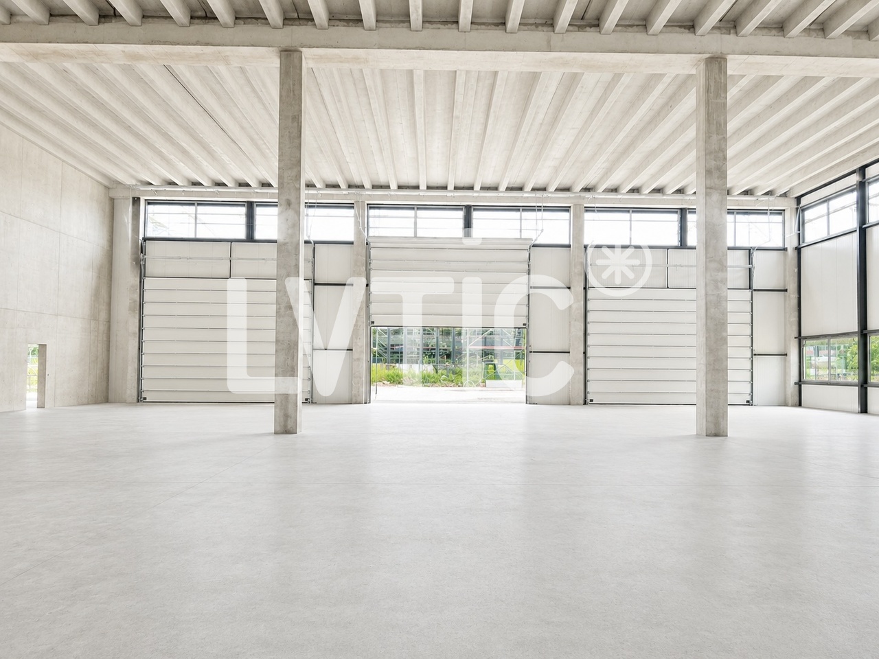 3200m² Industrieobjekt, Foto 4 von 9