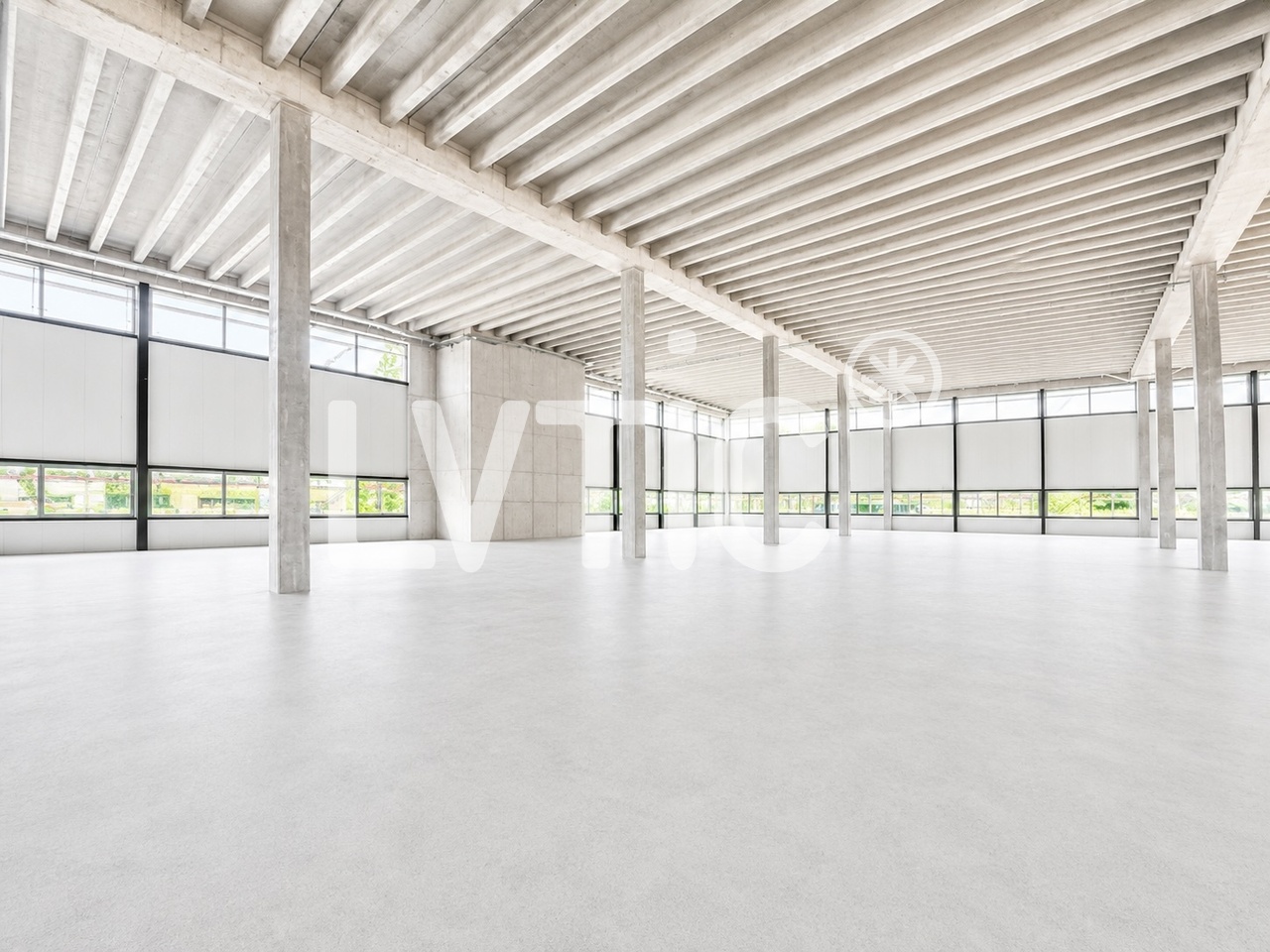 3200m² Industrieobjekt, Foto 3 von 9
