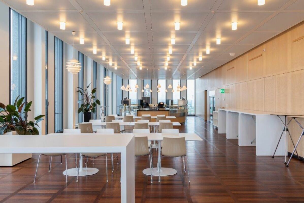 2500m² office