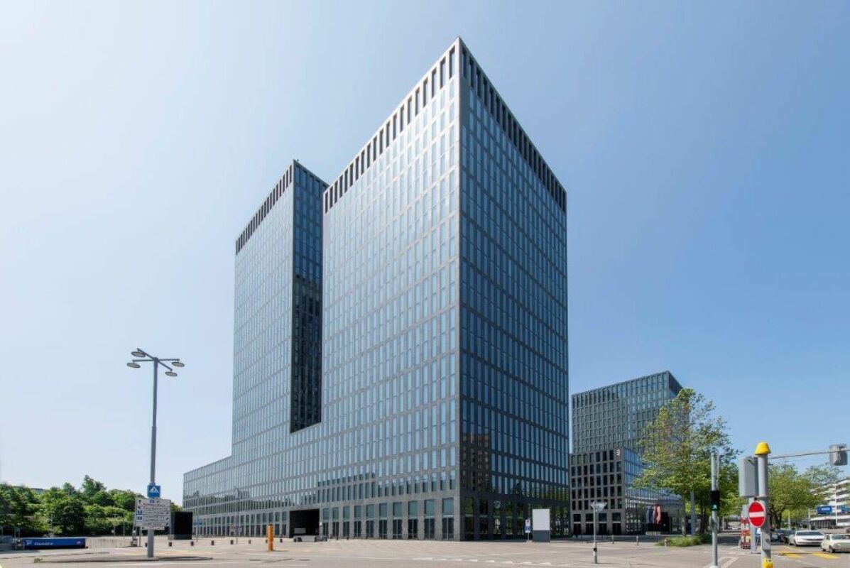 2500m² office