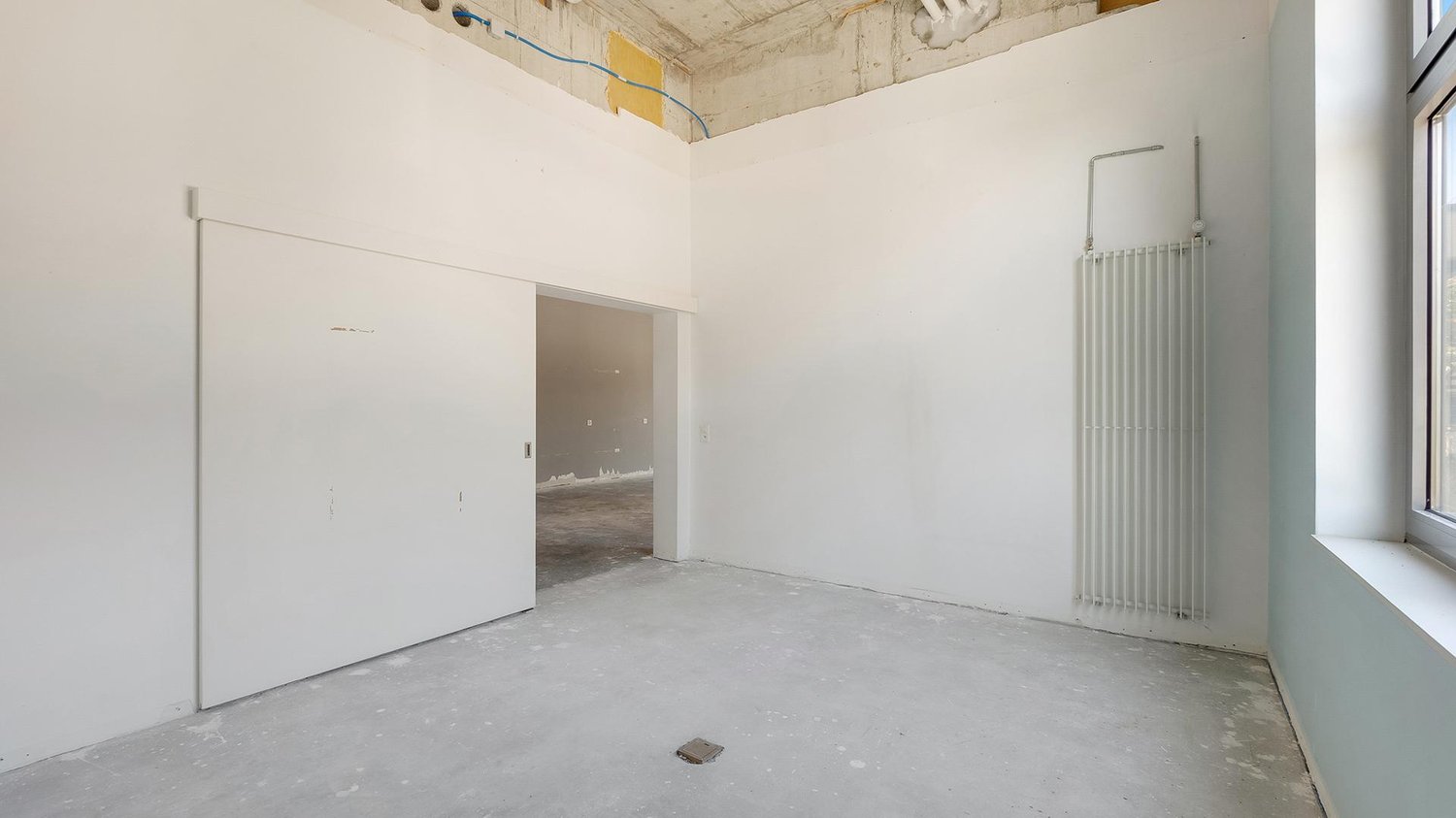 104m² office
