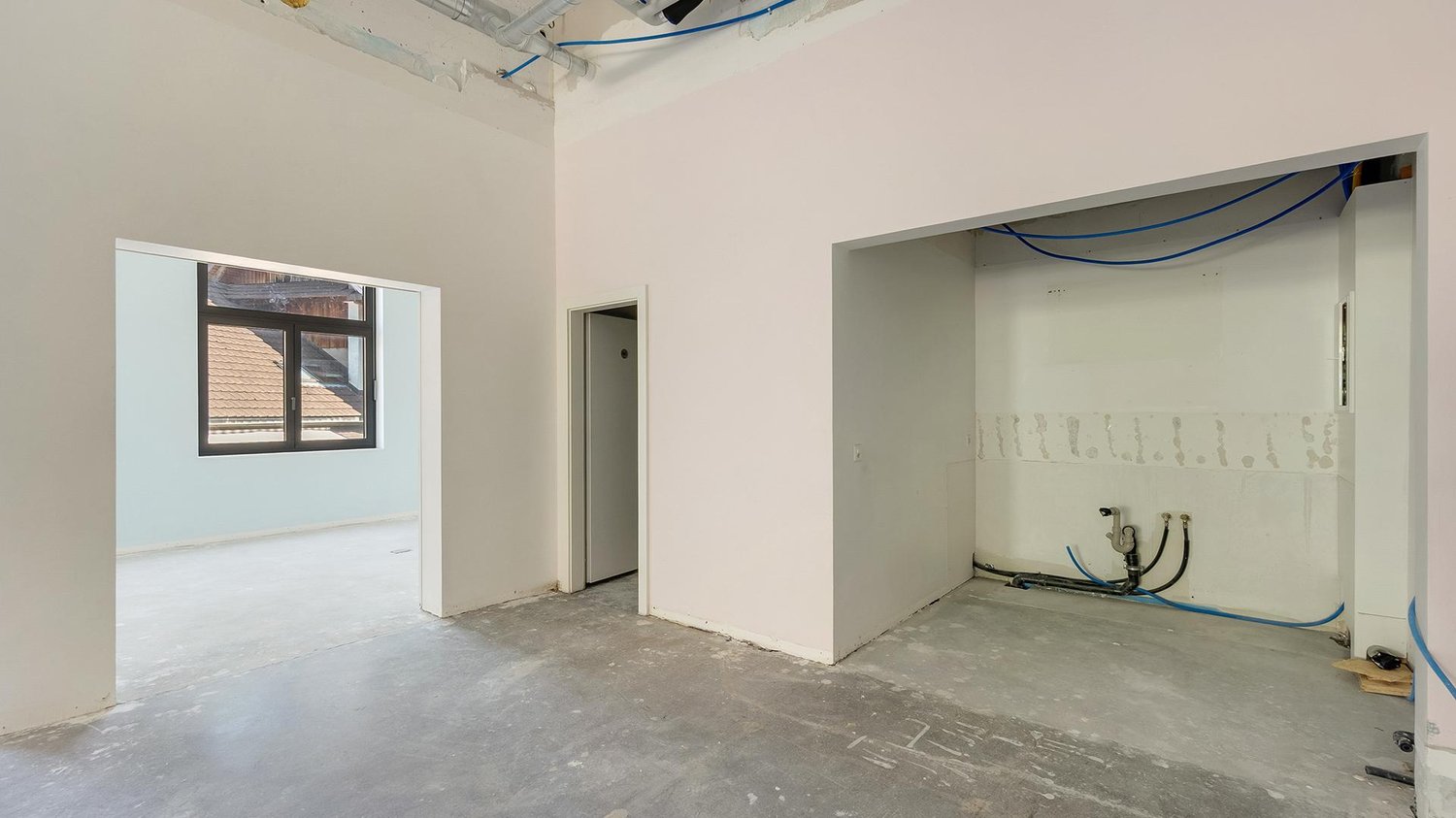 104m² office