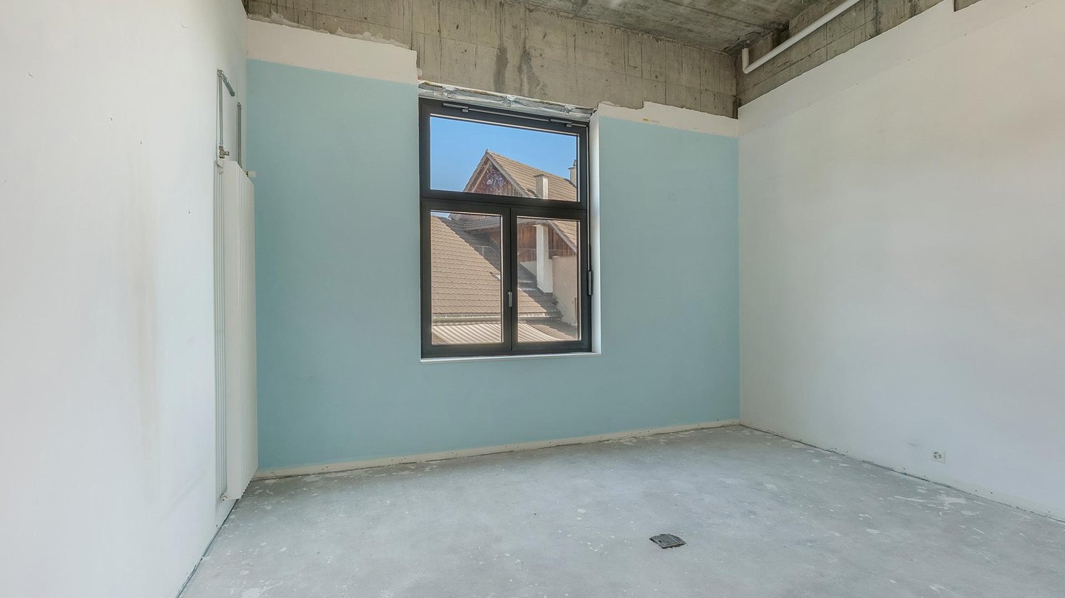 104m² office