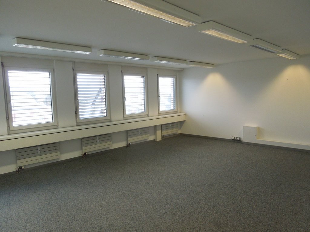 108m² office