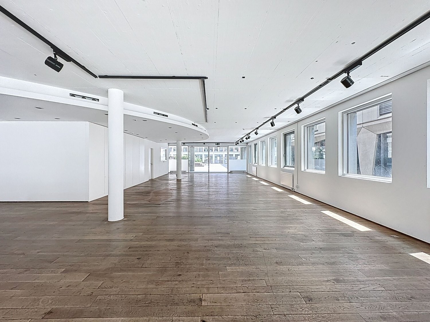 380m² Laden, Foto 3 von 9