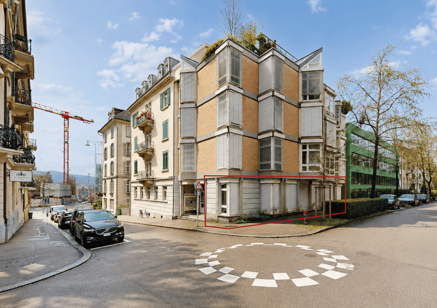 160m² office