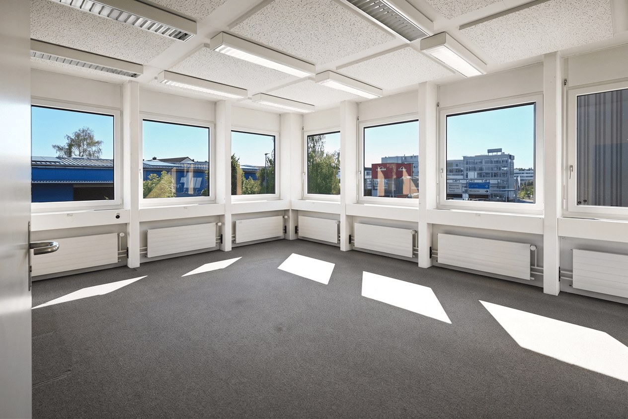 803m² office