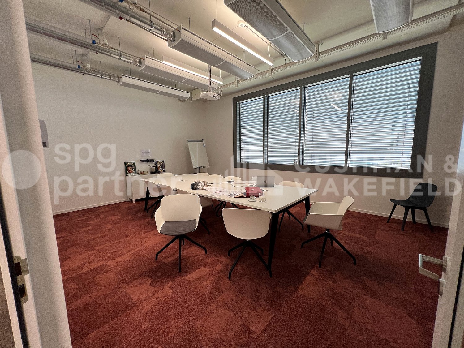 298m² Büro