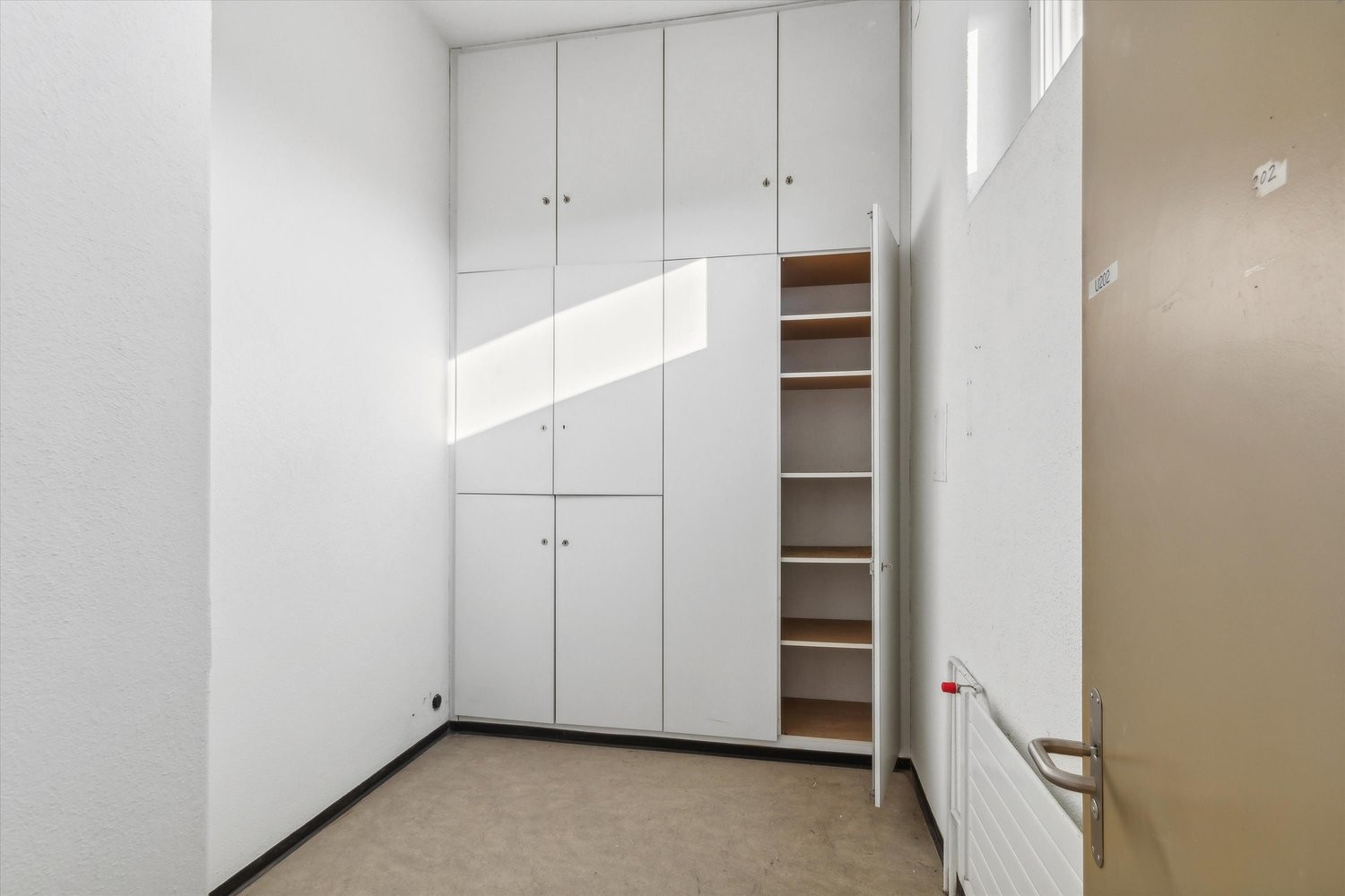 619m² commercial