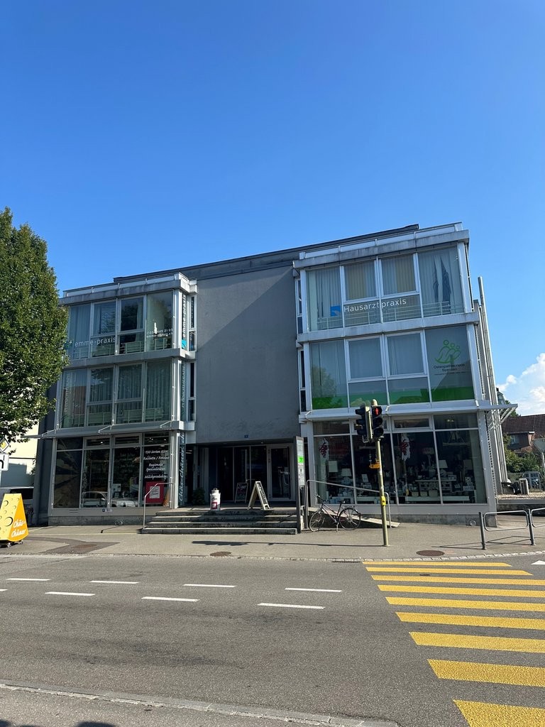 100m² office