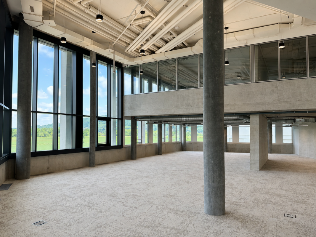 314m² office