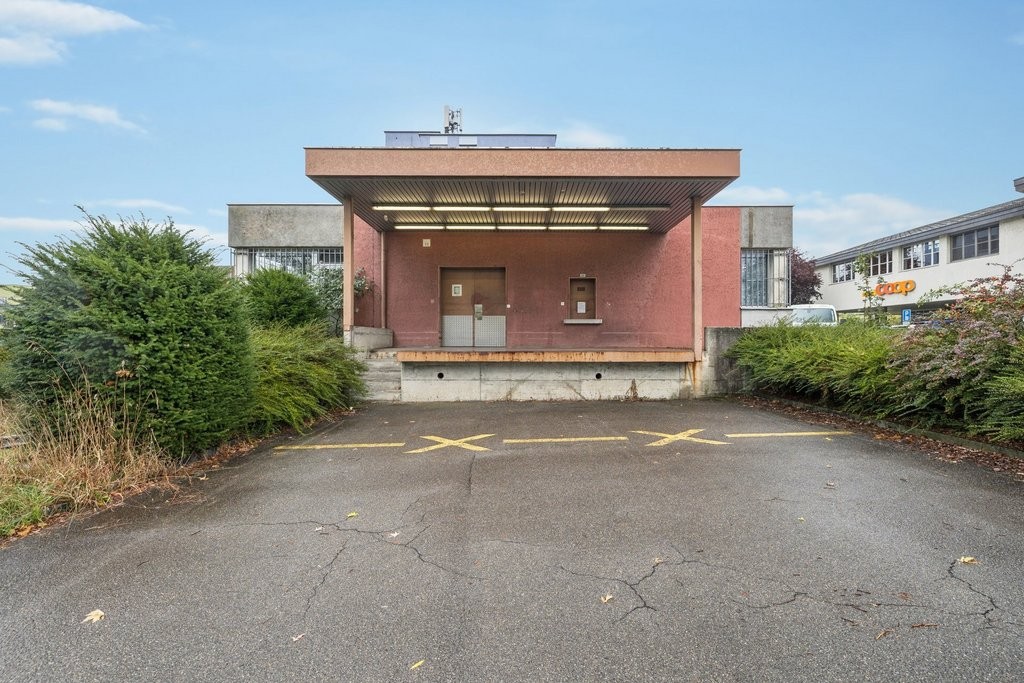 Negozio di 520m², foto 2 di 10