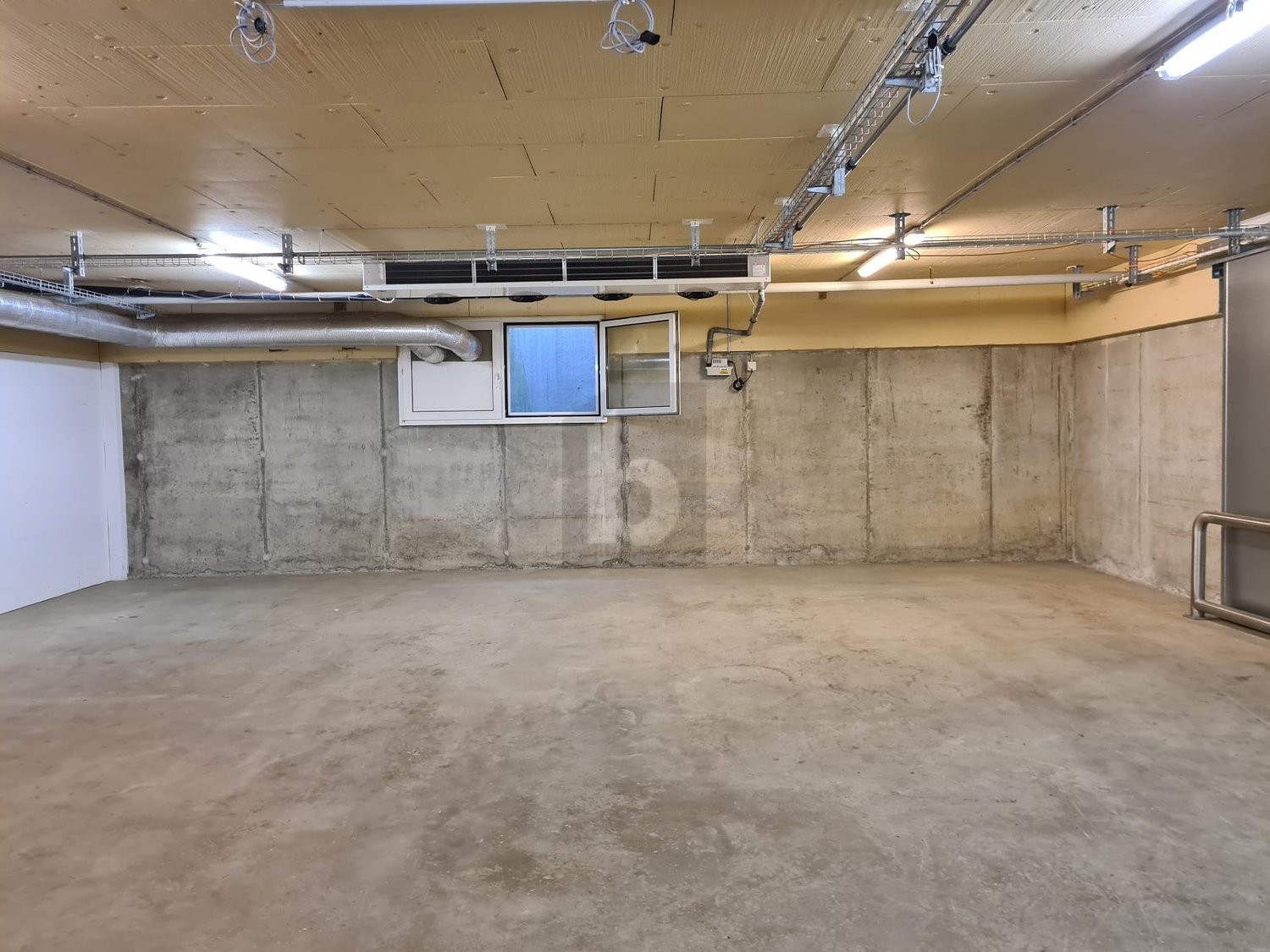 100m² storage room, Foto 2 von 2