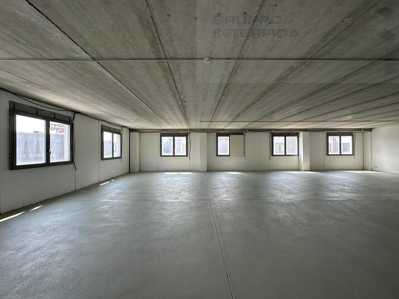 385m² Büro, Foto 5 von 8