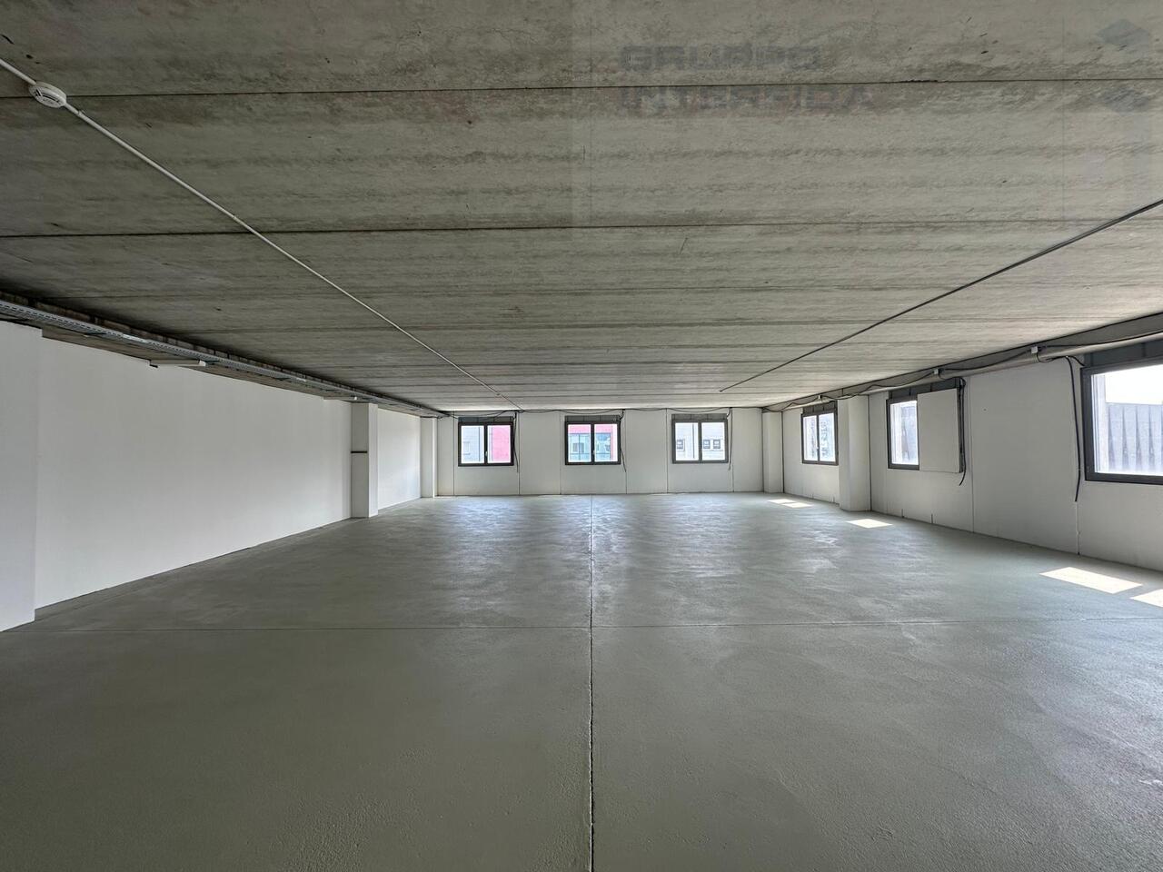 385m² Büro, Foto 7 von 8