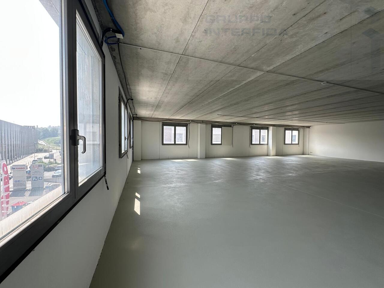 385m² Büro, Foto 6 von 8